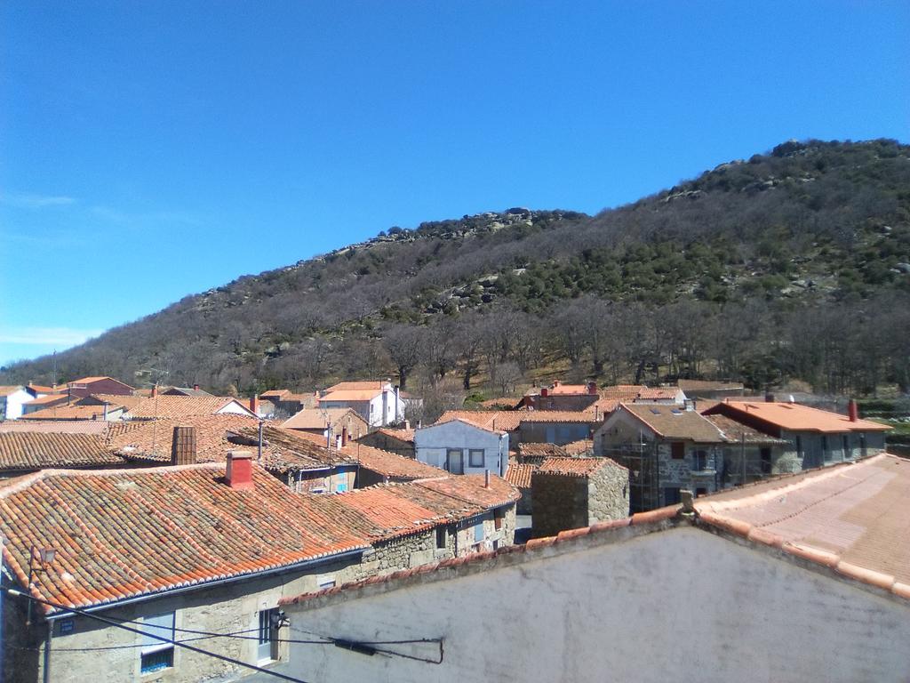 Apartamentos La Covatilla Neila de San Miguel Exterior foto