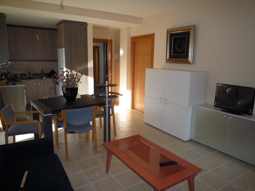 Apartamentos La Covatilla Neila de San Miguel Exterior foto